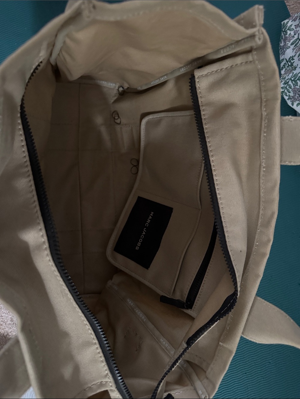 Marc Jacobs Beige Canvas Tote with White Logo - Picture 2 of 2